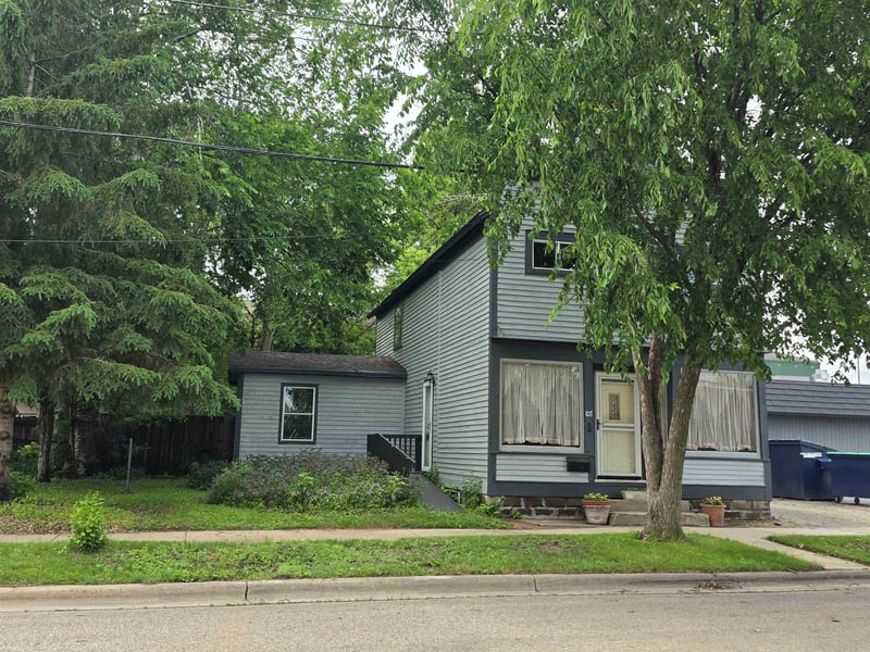 107 S Andrews St, Shawano, WI 54166