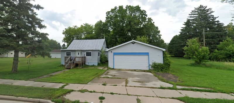 1615 Main St, Oconto, WI 54153-0000