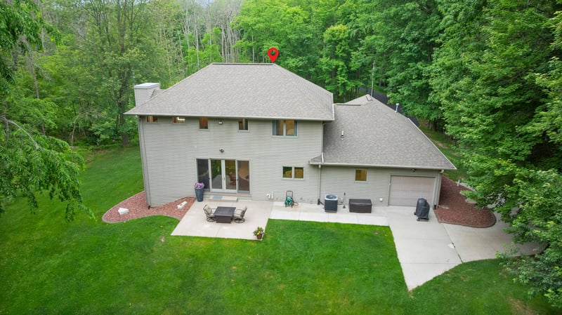 4544 Crooked Creek Ln, Hobart, WI 54155