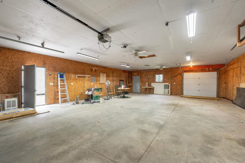 3125 Breezewood Ln, Neenah, WI 54956