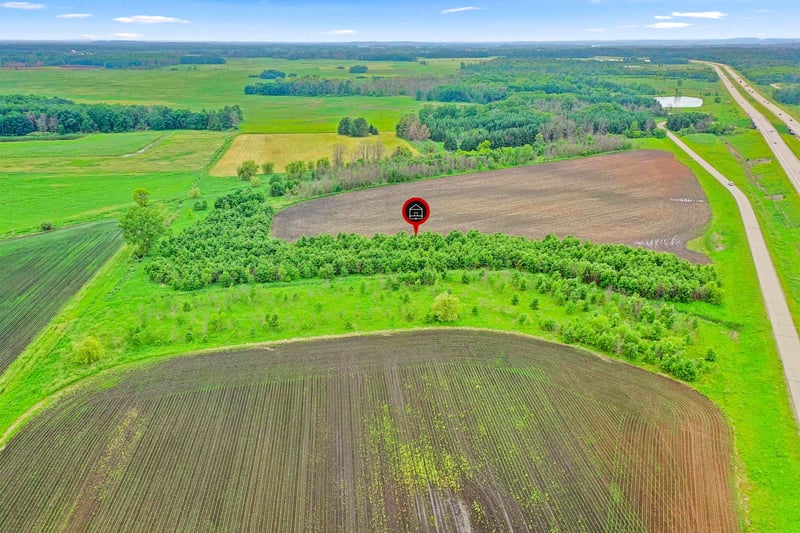 N North Rd, Fremont, WI 54940