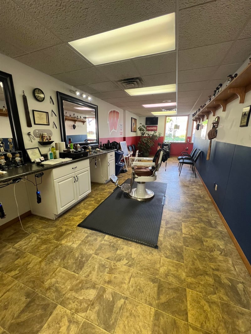 210 Main St, Luxemburg, WI 54217