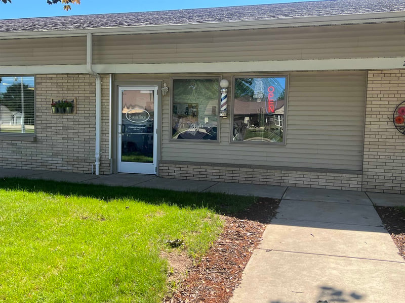 210 Main St, Luxemburg, WI 54217