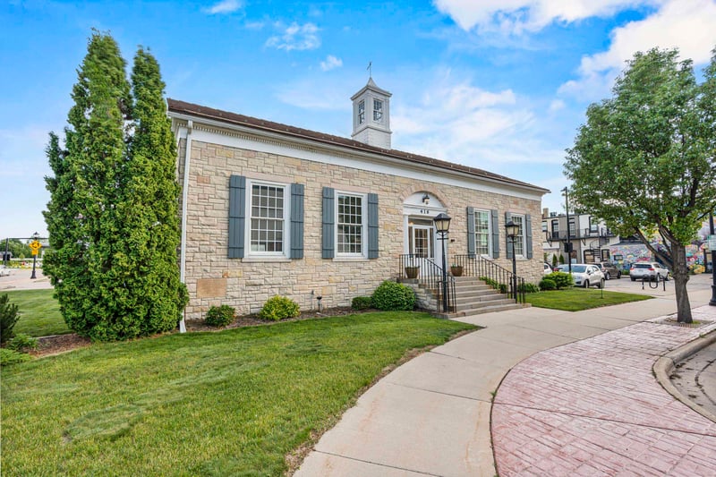 416 George St, De Pere, WI 54115
