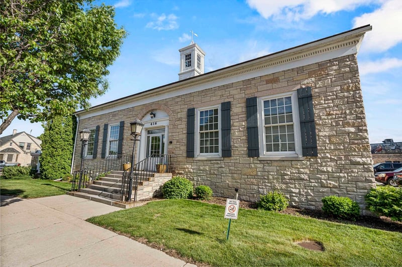 416 George St, De Pere, WI 54115