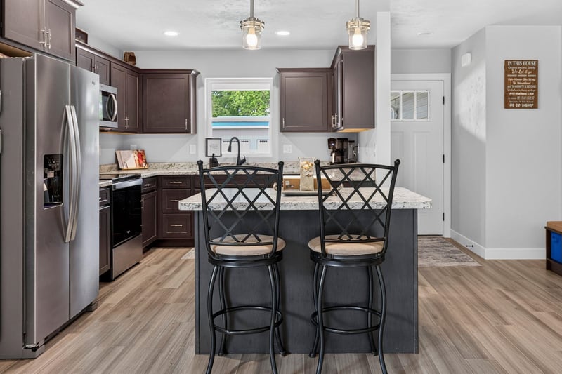37 Ash Grove Pl, Kaukauna, WI 54130