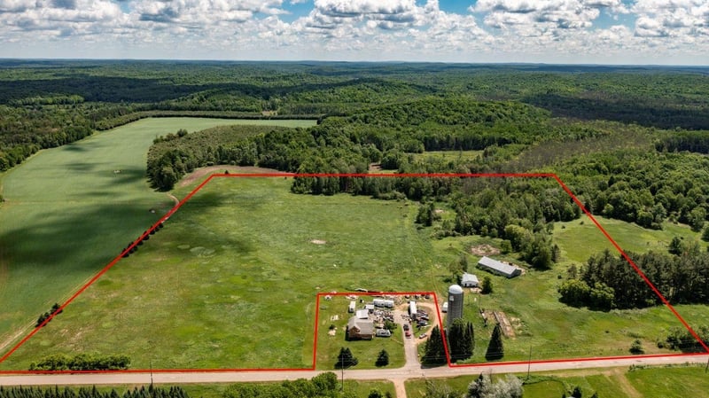 Hillview Rd, Antigo, WI 54409