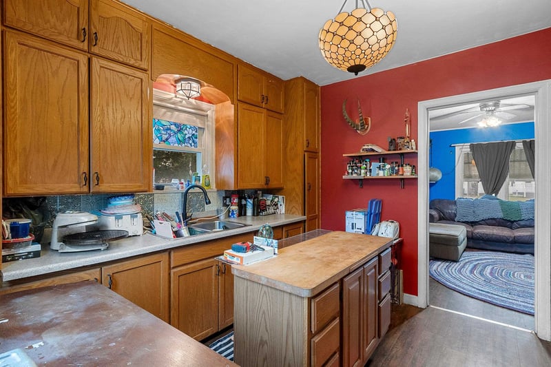 936 S Sawyer St, Shawano, WI 54166