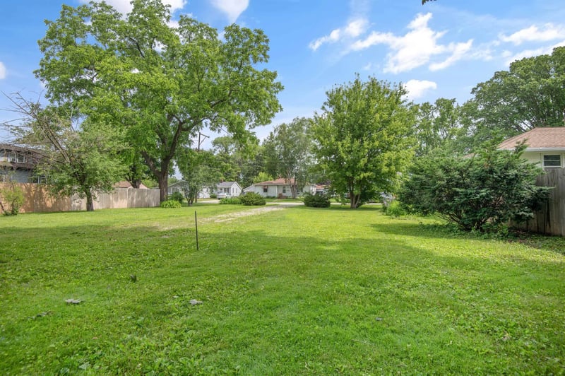 1063 Langlade Ave, Green Bay, WI 54304-3372