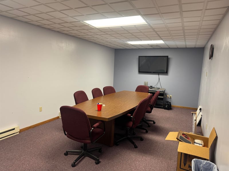 1434 Progress Ln #B, Omro, WI 54963