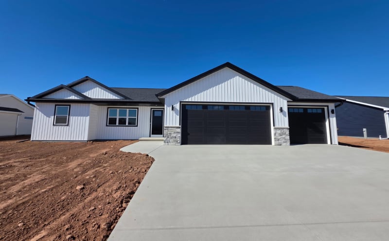 W6870 Mcallister Dr, Greenville, WI 54942