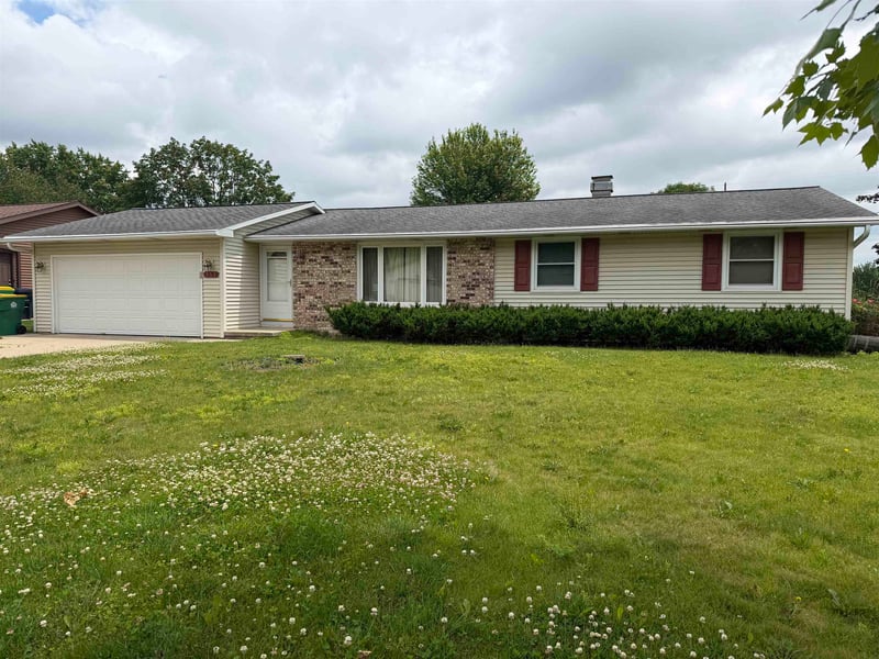 553 Delwiche Rd, Green Bay, WI 54302-4805