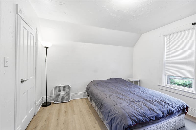 1010 N Division St, Appleton, WI 54911