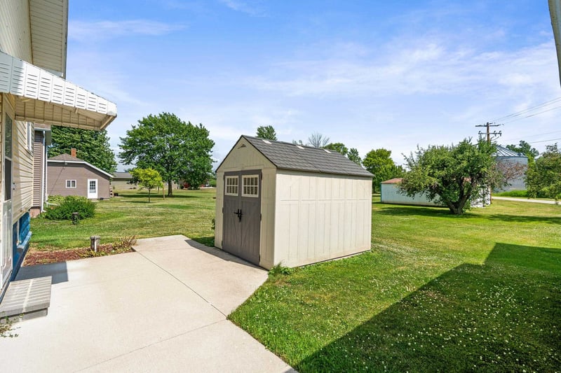 381 Main St, Potter, WI 54160