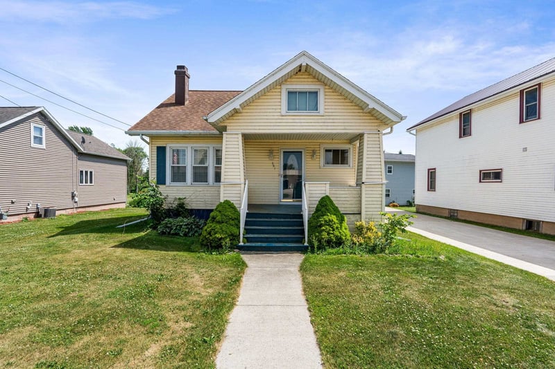 381 Main St, Potter, WI 54160