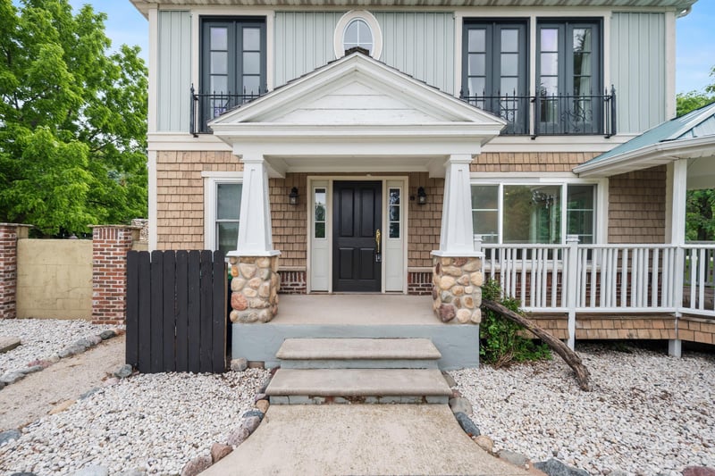 705 Lakeshore Dr, Kewaunee, WI 54216