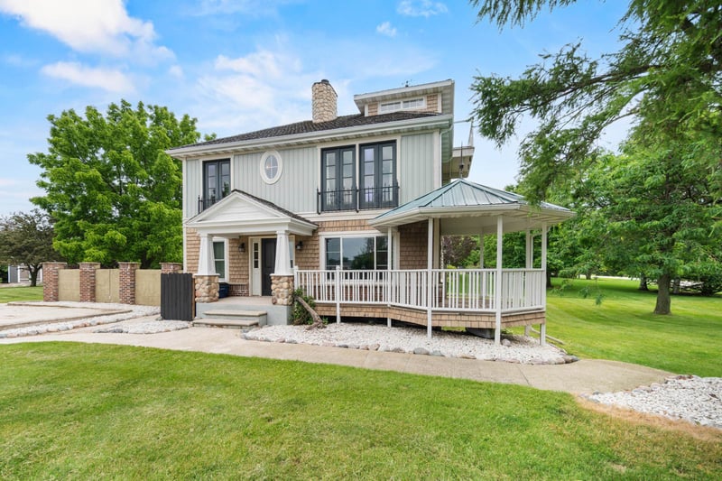 705 Lakeshore Dr, Kewaunee, WI 54216