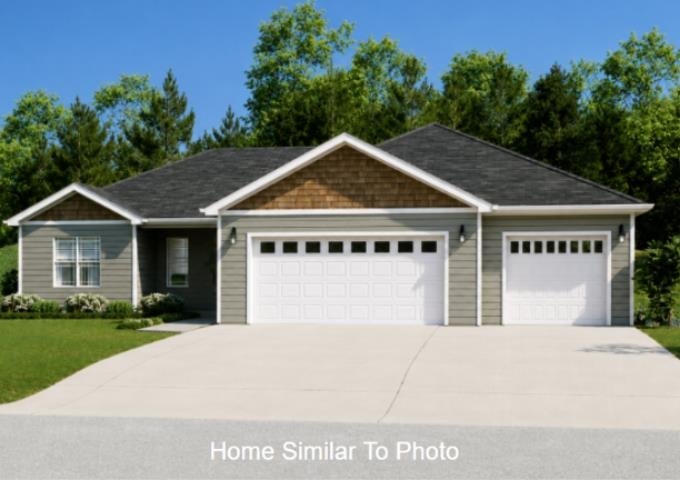 1266 Putnam Dr, Pulaski, WI 54162