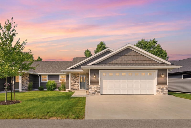 1865 Southbridge Rd, De Pere, WI 54115