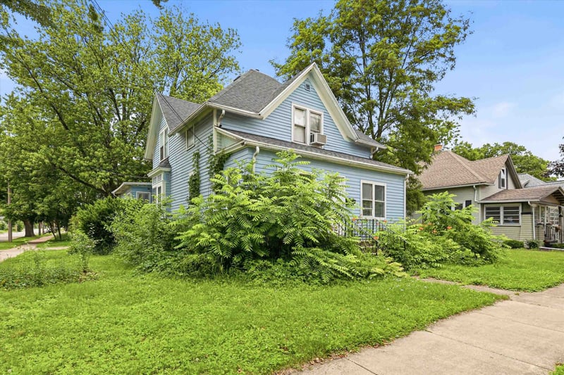 1103 N Division St, Appleton, WI 54911
