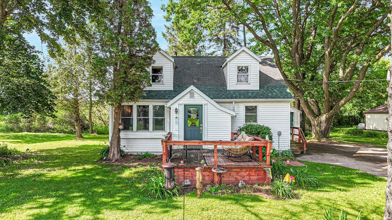 111 W Railroad St, Bowler, WI 54416