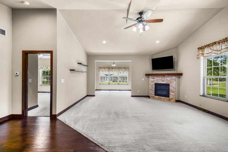 1270 Cameron Cir, Neenah, WI 54956