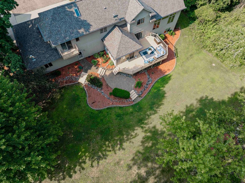 W8678 Hillview Rd, Hortonville, WI 54944