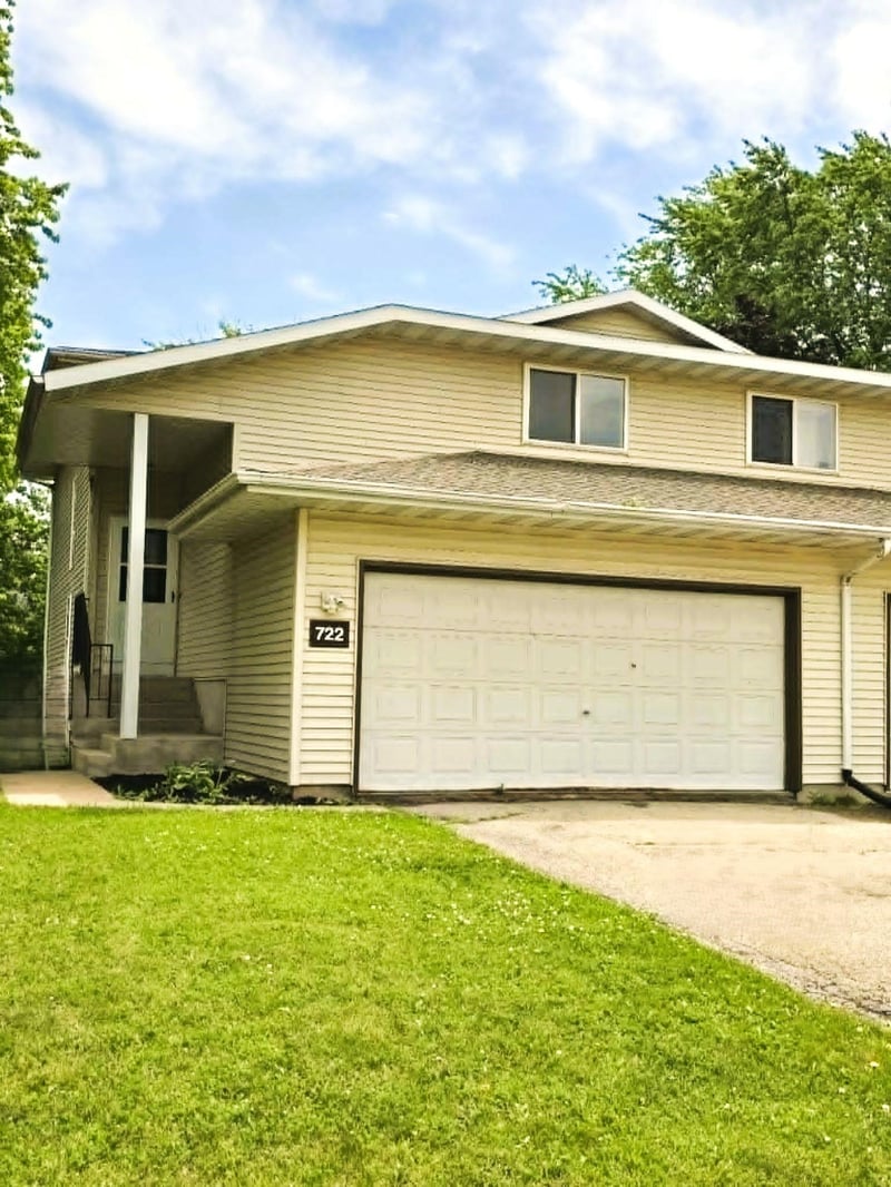 722 N Hawthorne Dr, Appleton, WI 54915