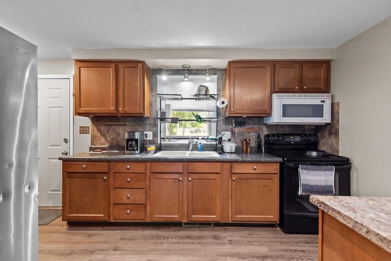 594 Linda Ct, Kaukauna, WI 54130