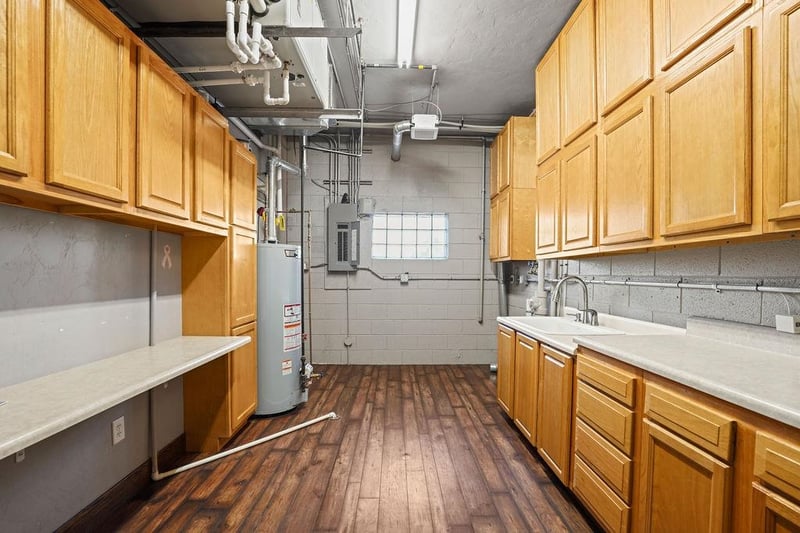 714 Oregon St, Oshkosh, WI 54902