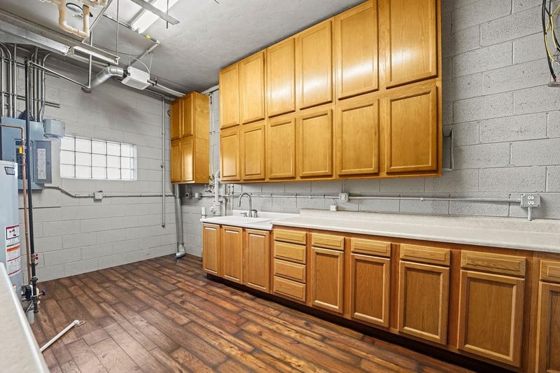 714 Oregon St, Oshkosh, WI 54902