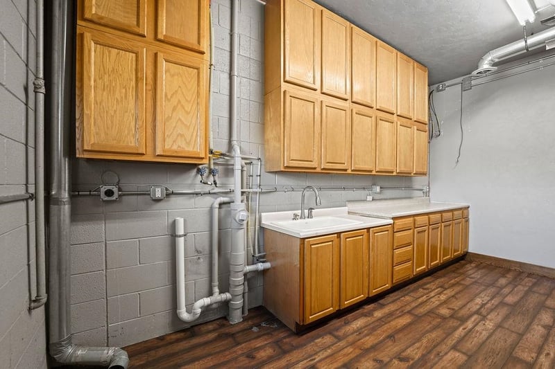 714 Oregon St, Oshkosh, WI 54902