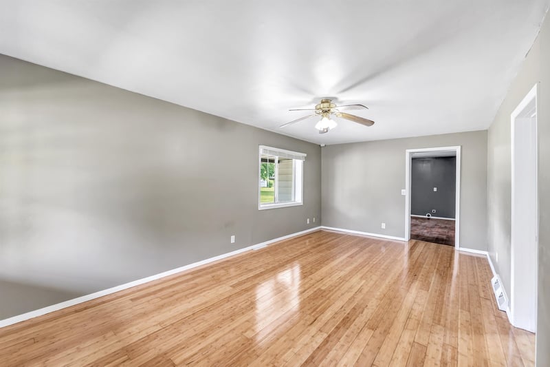 409 Spaulding St, Tigerton, WI 54486