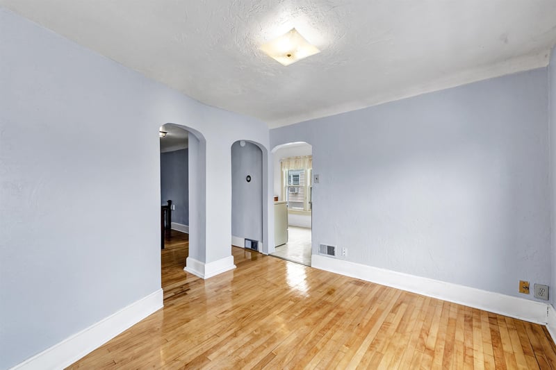 121 Woodlawn St, Green Bay, WI 54303-2847