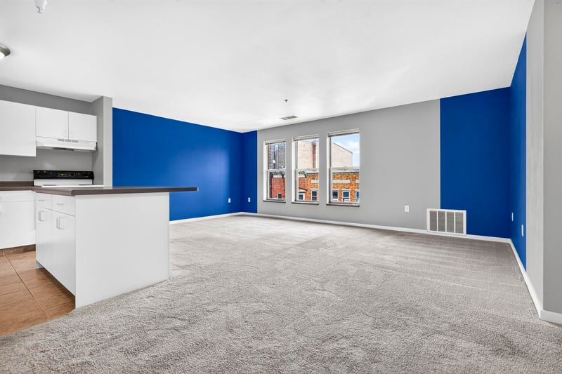 118 S Washington St #326A, Green Bay, WI 54301