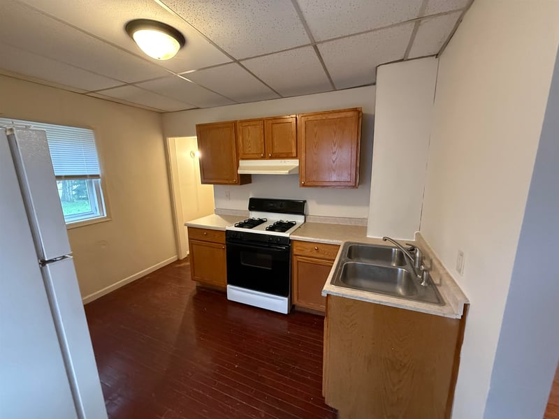 425 Annex Ave, Oshkosh, WI 54901