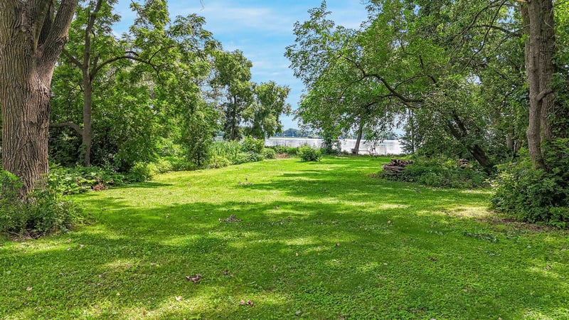 3488 County Rd A, Oshkosh, WI 54901