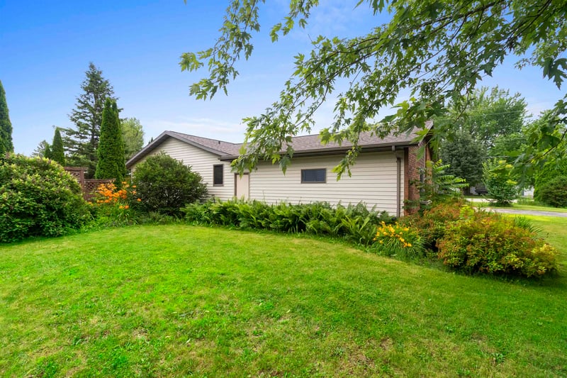 24 Greves Ct, Appleton, WI 54914