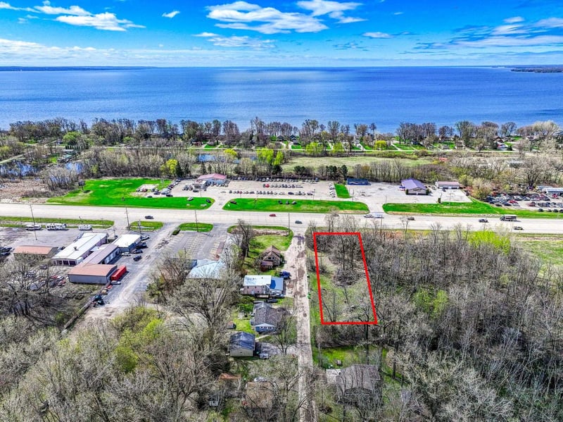 N8811 Hwy 10 & 114, Menasha, WI 54952