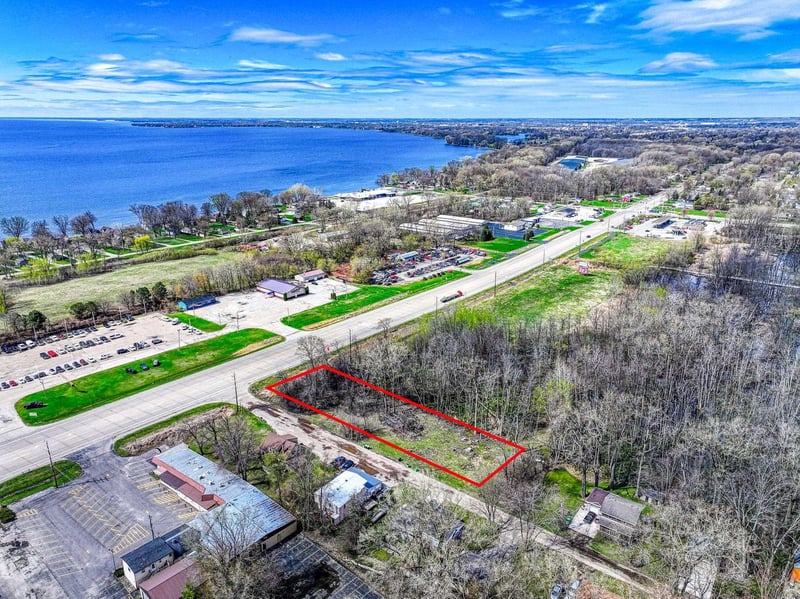 N8811 Hwy 10 & 114, Menasha, WI 54952