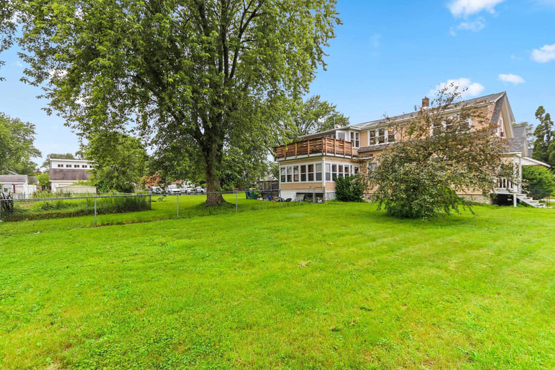 1352 Day St, Green Bay, WI 54302