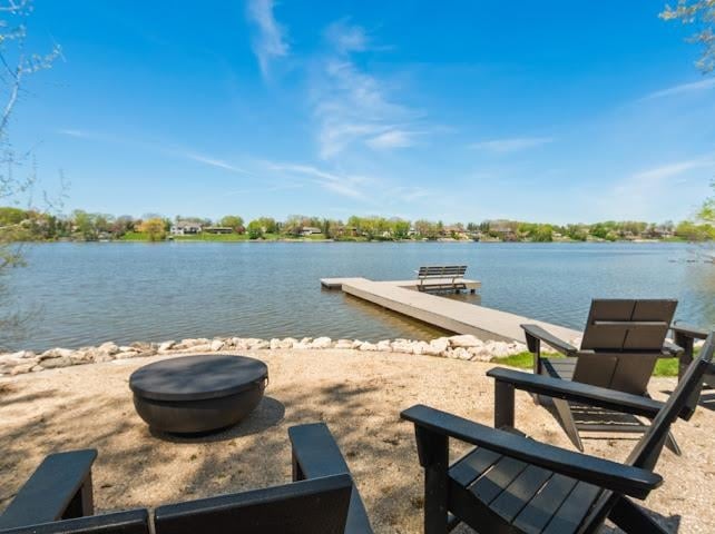 2080 Greenleaf Rd, De Pere, WI 54115