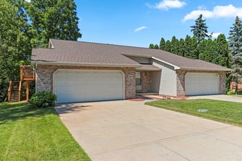 2837 St Anthony Dr, Green Bay, WI 54311-5847