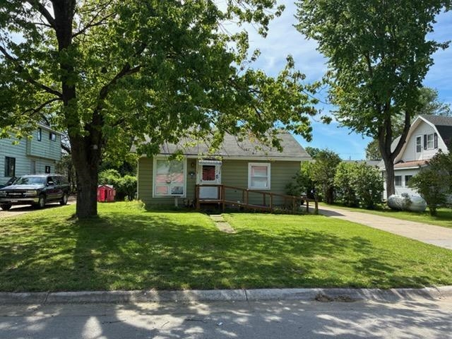 1117 Fischer St, Gresham, WI 54128