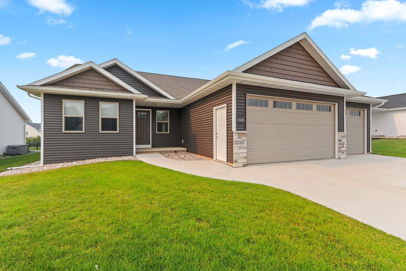 1626 Valor Pl, Neenah, WI 54956