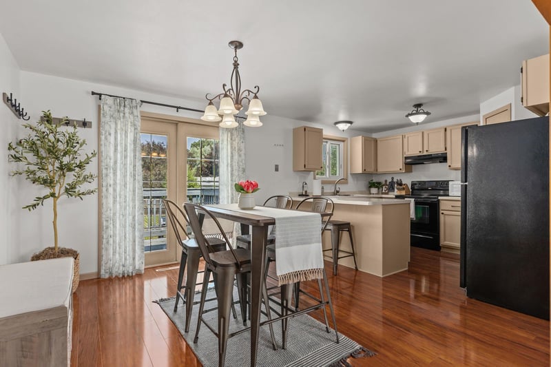 530 E Mitchell Ave, Appleton, WI 54915-2119