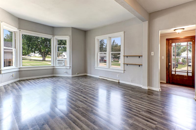 524 Bruce St, New London, WI 54961