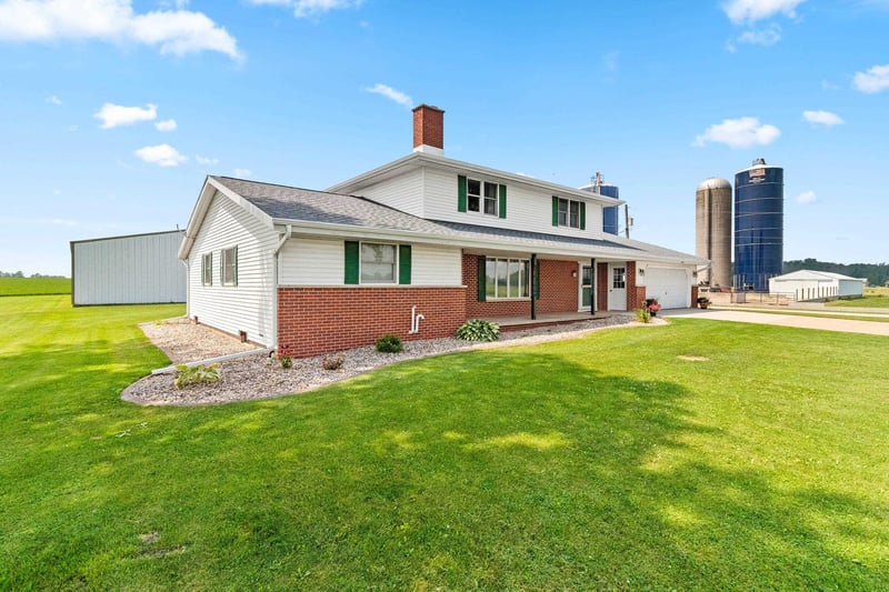 N4341 Mc Cabe Rd, Kaukauna, WI 54130