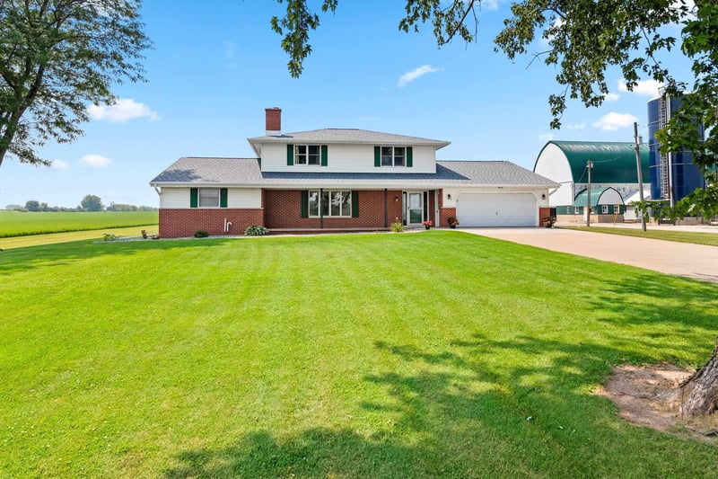 N4341 Mc Cabe Rd, Kaukauna, WI 54130