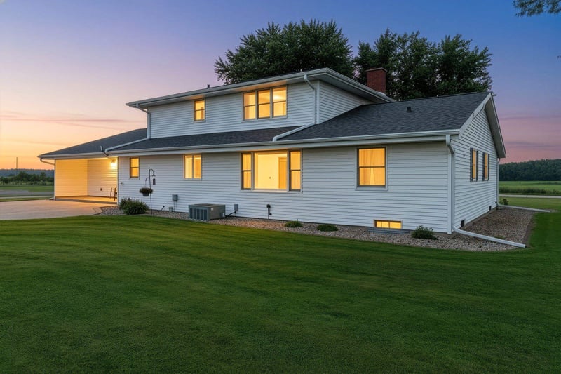 N4341 Mc Cabe Rd, Kaukauna, WI 54130